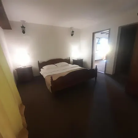 Hotel Teuta Palace Dom Faletici