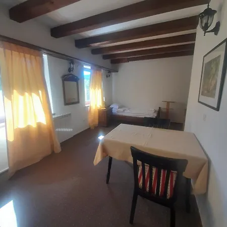 Hotel Teuta Palace Dom Faletici